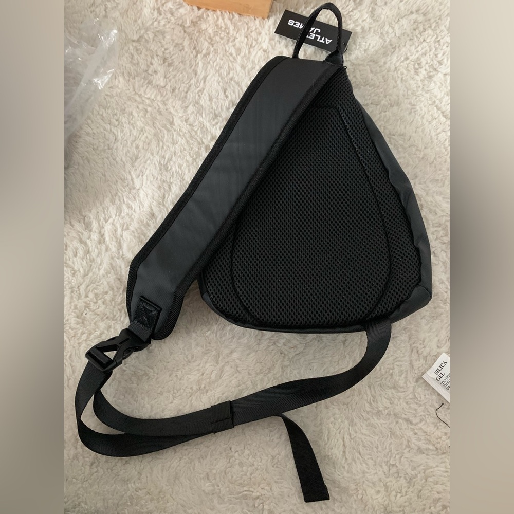 Atley James Crossbody Bag - Picture 6 of 8